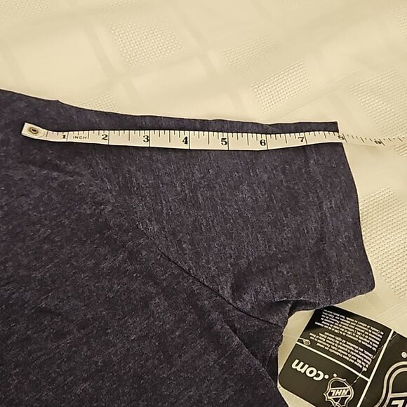 NHL Women's Hockey Logo Winnipeg Jets T-shirt Navy Blue Medium - Picture 11 of 16